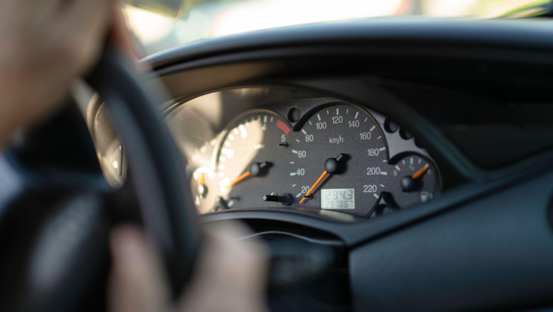 Un roman a dat examenul pentru permis auto de 20 de ori si a castigat zeci de mii de euro. Acum risca inchisoarea Imagine