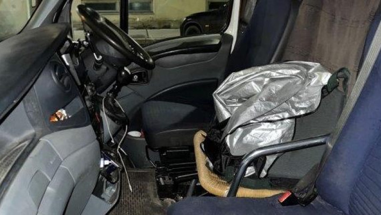 Un roman care si-a pus in masina un scaun de gradina a fost lasat pieton la Viena Imagine