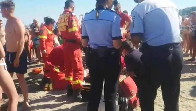 Un salvamar a murit in timp ce incerca sa salveze un turist, la Eforie Nord Imagine