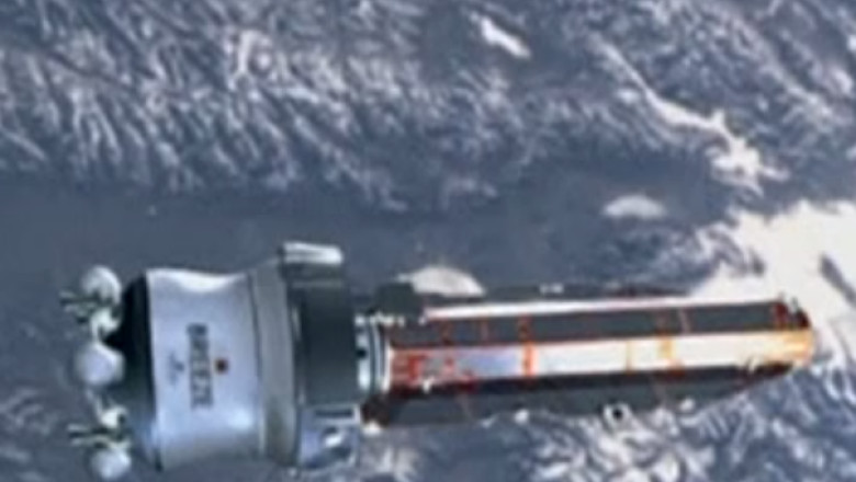 Un satelit care apartine Rusiei se va prabusi astazi pe Pamant Imagine