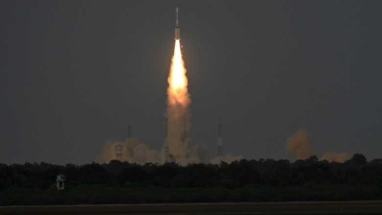 Un satelit revolutionar lansat de India si SUA va detecta din spatiu cutremure, alunecari de teren si topirea ghetarilor Imagine