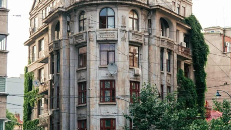 Un sector din Bucuresti a majorat impozitul pentru mai multe cladiri aflate in paragina cu pana la 500% Imagine
