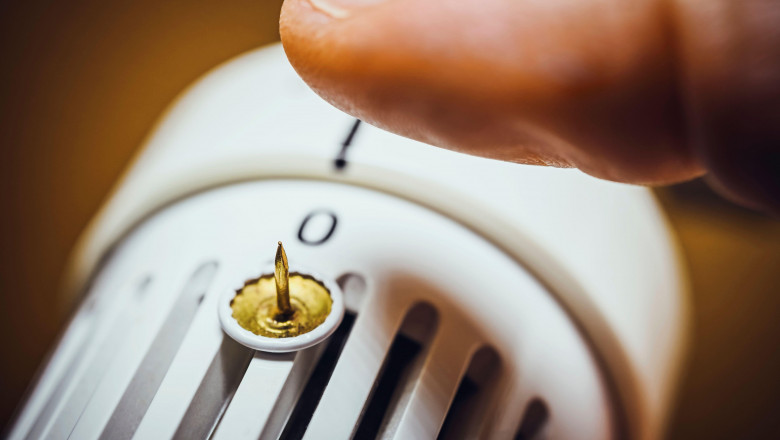 Un sfert dintre romani vor sa reduca temperatura din case. Cum afecteaza frigul din locuinta sanatatea Imagine