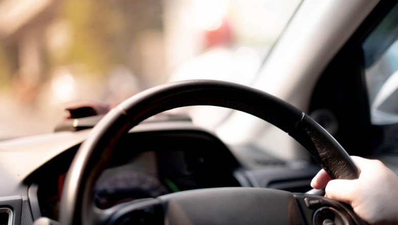 Un sofer beat a furat o masina si a comis un accident, in Roman Imagine