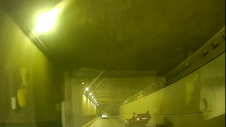 Un sofer beat s-a rasturnat cu masina in Pasajul Piata Muncii din Bucuresti Imagine