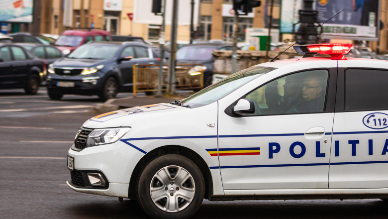 Un sofer de 20 de ani, prins in timp ce circula cu 227 km/h, in Olt. Politistii au tras focuri de arma ca sa-l opreasca Imagine