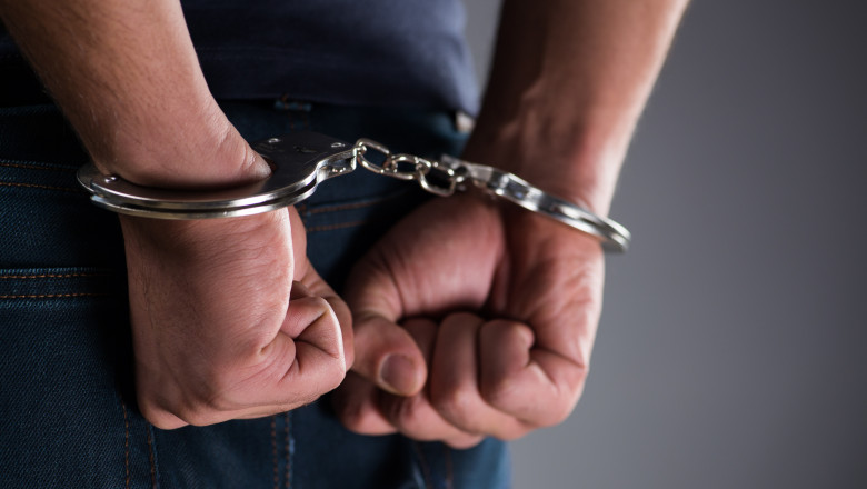 Un tanar de 22 ani si-a ucis in bataie bunicul. A incercat sa scape de politisti, dar a fost prins dupa cateva ore Imagine