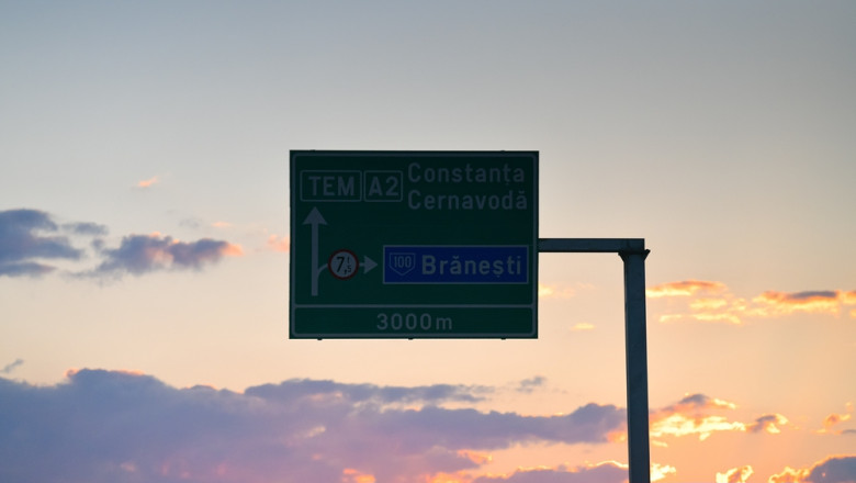 Un TIR cu cereale a luat foc pe autostrada A2 in apropiere de Cernavoda Imagine