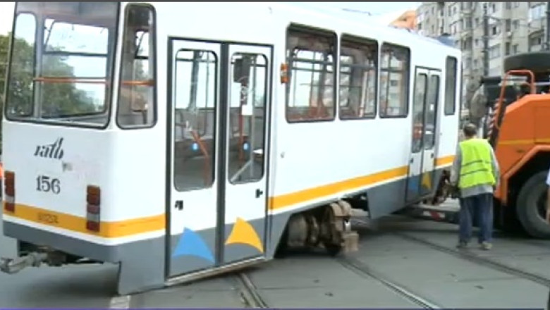 Un tramvai a deraiat in Capitala. Circulatia pe linia 41 a fost blocata cateva ore Imagine