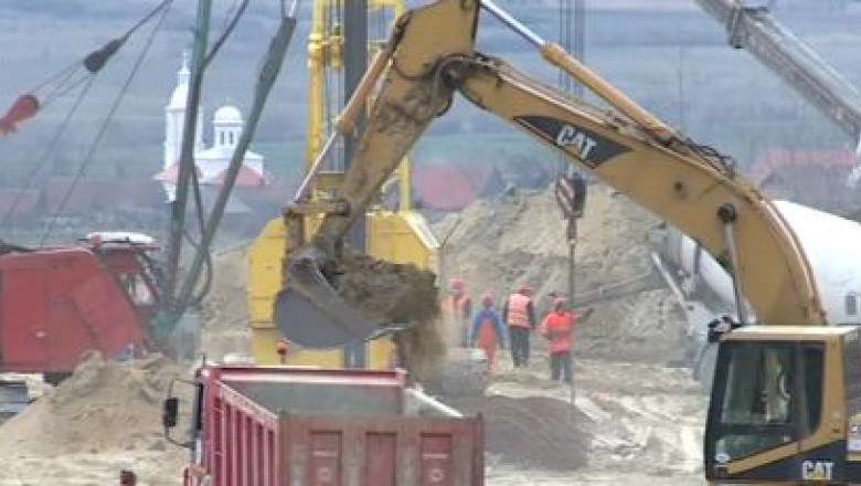 Un tunel spectaculos a fost construit pe autostrada dintre Sibiu si Orastie Imagine