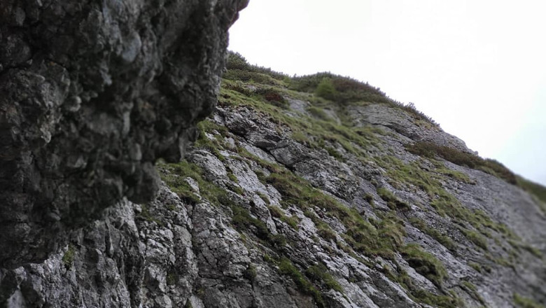 Un turist strain a murit in Muntii Bucegi, dupa ce a fost lovit de trasnet Imagine