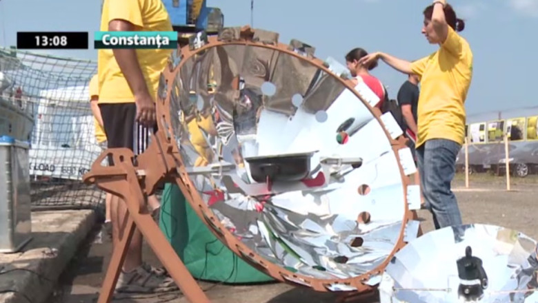 Un vas eolian. Vaporul Greenpeace, Rainbow Warrior, a acostat in Portul Constanta Imagine