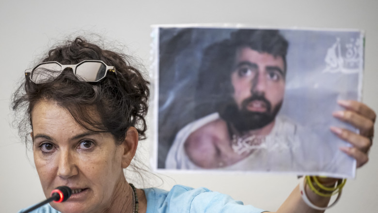 Un videoclip cu doi ostatici israelieni din Gaza a fost publicat de catre Hamas Imagine