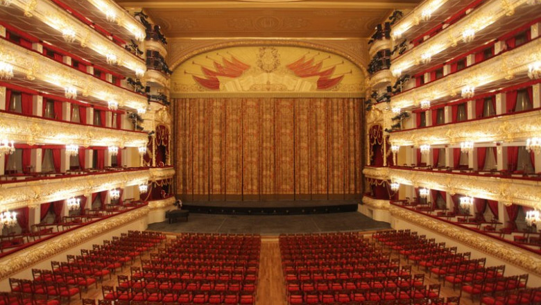 Un violonist de la Teatrul Balsoi a murit, dupa ce a cazut in fosa de orchestra Imagine