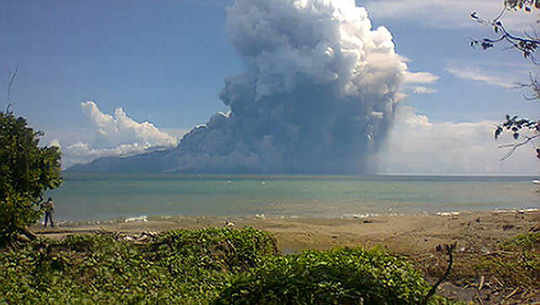 Un vulcan din Indonezia a erupt. Cinci persoane au murit Imagine