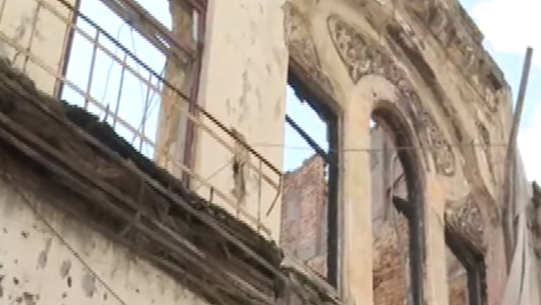 Un zid s-a prabusit in Centrul Vechi Imagine