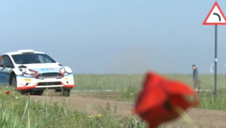 Una calda, alta rece in Raliul Aradului Imagine