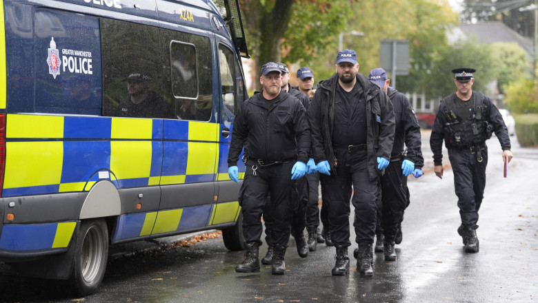 Una din victimele ucise in atacul de la sinagoga din Manchester a fost impuscata de politisti. Anuntul facut de autoritati Imagine