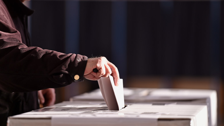 Unele tari au decis sa-i amendeze drastic pe cetatenii care nu voteaza. Liderii sunt ingrijorati de o prezenta scazuta la alegeri Imagine