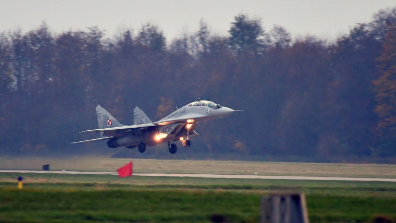 Ungaria investigheaza un presupus furt de componente cheie din avioanele de vanatoare MiG din era sovietica Imagine