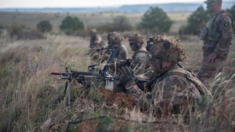 Ungaria: Peste 5.000 de persoane s-au alaturat rezervistilor fortelor armate in ultimele zece luni. „Ritm de recrutare fara precedent” Imagine