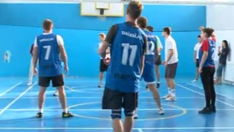 UNIFEST 2013 i-a adus pe studentii ieseni pe terenurile de sport Imagine