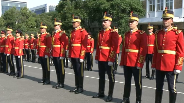 Uniforme noi pentru Garda de Onoare Imagine
