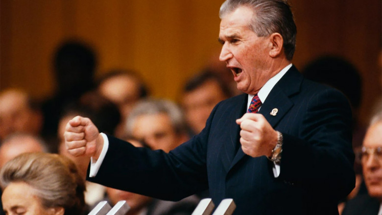 Universitatea Bucuresti i-a retras postum titlul de Doctor Honoris Causa lui Nicolae Ceausescu Imagine