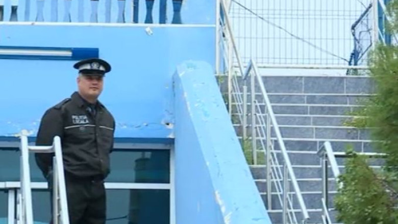 Universitatea Craiova a fost evacuata de pe stadionul „Ion Oblemenco” Imagine