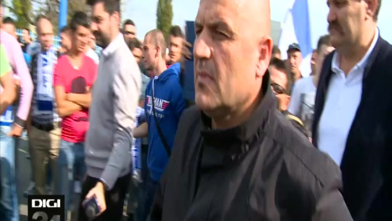 Universitatea Craiova se retrage din campionat. Anuntul a fost facut de Adrian Mititelu, patronul echipei FCU Imagine