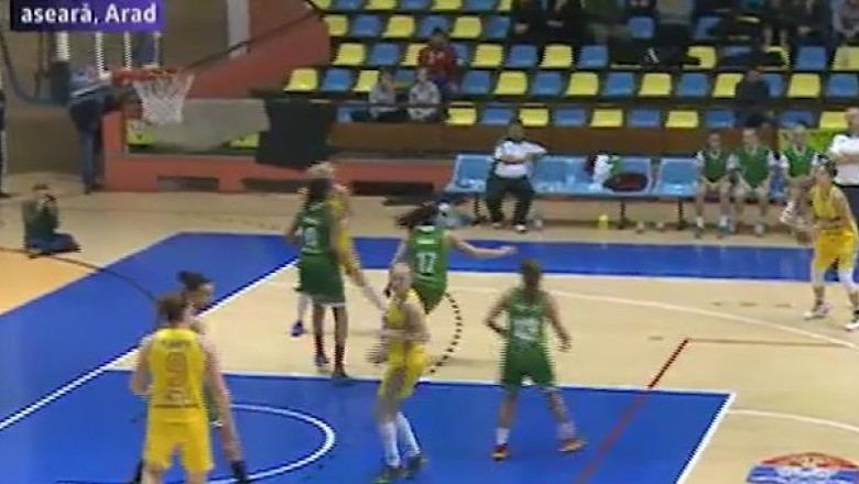 Universitatea Goldis ICIM Arad - SBS Ostrava 79-57. Oaspetele, din autocar direct pe parchet Imagine