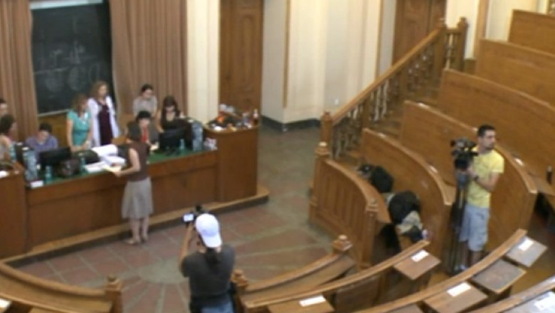 Universitatile de stat raman fara profesori Imagine