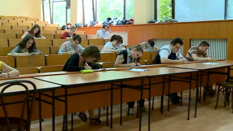 Universitatile din Bucuresti si Brasov au inceput inscrierile Imagine