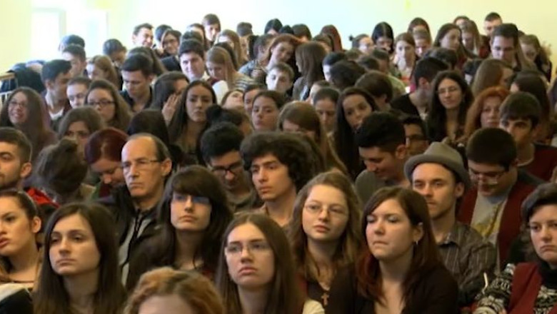 Universitatile straine, magnet pentru romani. Cum reusesc sa se descurce, acolo, tinerii de la noi Imagine