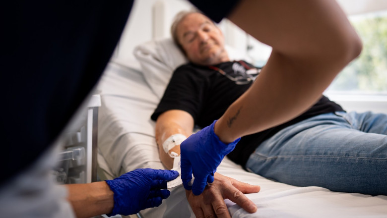 Unul din trei englezi diagnosticati cu cancer asteapta peste perioada recomandata inceperea tratamentului Imagine