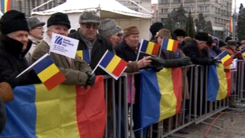 UPDATE. Aeronava in care se afla Crin Antonescu a aterizat la Iasi. Premierul nu va dansa Hora Unirii la Iasi Imagine