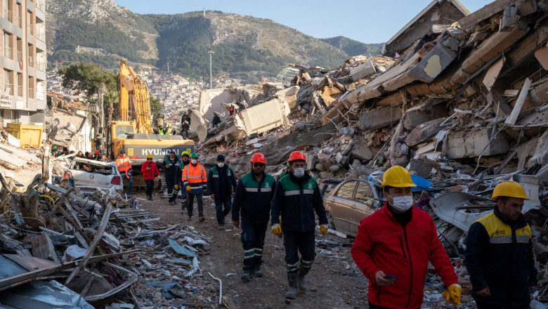 UPDATE: Germania si Austria isi retrag salvatorii din Hatay din cauza unor riscuri de securitate. ”Au loc atacuri intre grupari” Imagine