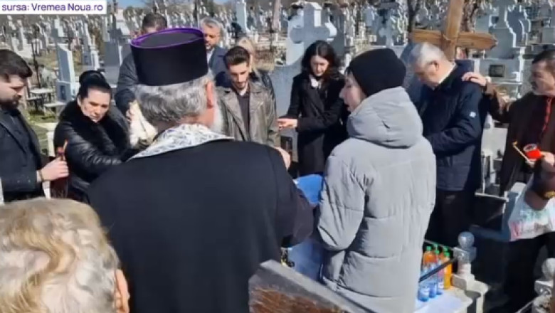 UPDATE Scandalul parastasului cu bani publici. Primaria Vaslui spune ca a platit doar pentru o coroana de flori Imagine