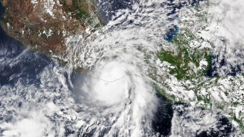 Uraganul Agatha a lovit coasta Mexicului. Morti si raniti, printre care si copii Imagine