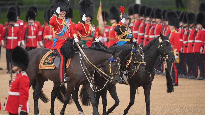 Urale de ziua Regelui. Charles al III-lea si sotia sa au fost aclamati de mii de oameni la ceremonia Trooping the Colour Imagine