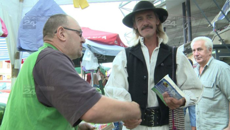 Urmasul lui Badea Cartan, popas in... Piata Badea Cartan din Timisoara Imagine