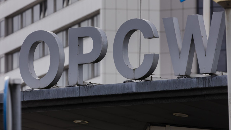 Urme de gaze lacrimogene de tip CS au fost gasite in esantioane furnizate de catre Kiev Imagine