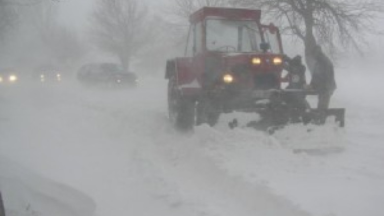 Urmeaza 28 de ore de ninsori si viscol in Dobrogea Muntenia. Avertizarea de vreme rea este valabila de maine, ora 6.00 pana joi, ora 10.00 Imagine