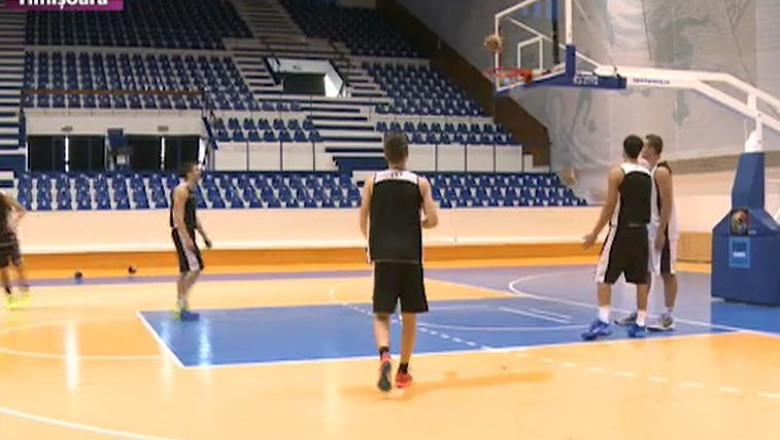 „Ursii", duel baschetbalistic cu „leii" Imagine