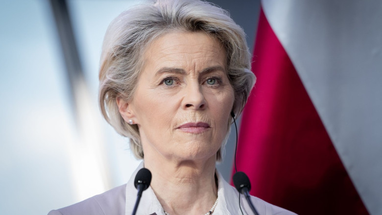Ursula von der Leyen nu renunta la decizia de a aproba planul de relansare al Poloniei, dupa amenintarea cu o motiune de cenzura Imagine