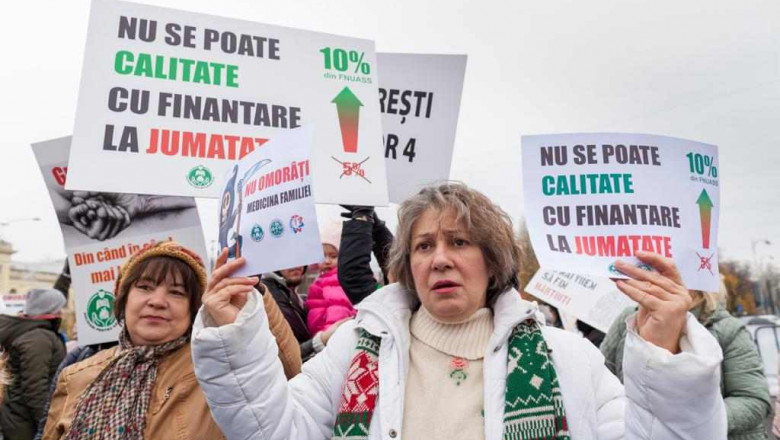 USR: Marcel Ciolacu trebuie sa inceteze sa mai taie de la Sanatate si Educatie ca sa-si protejeze specialii Imagine