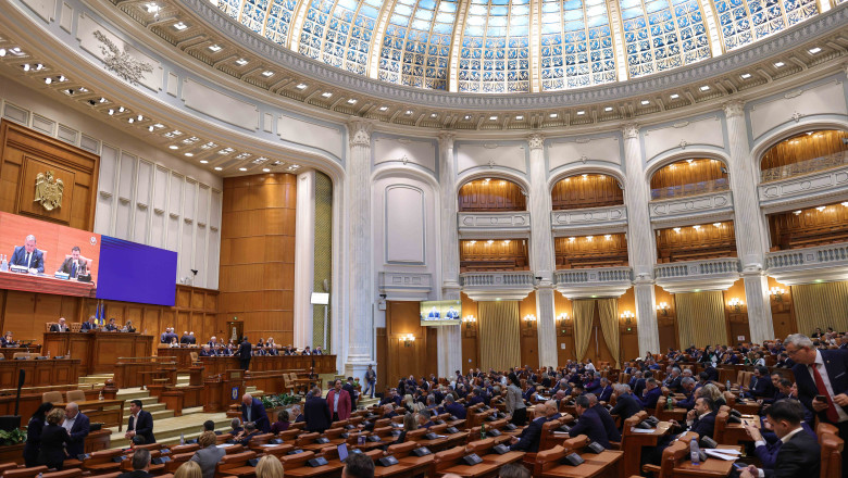 USR vrea ca demnitarii sa nu mai blocheze posturi pe timp nelimitat in scoli. „Modelul Klaus Iohannis-Crin Antonescu sa dispara” Imagine