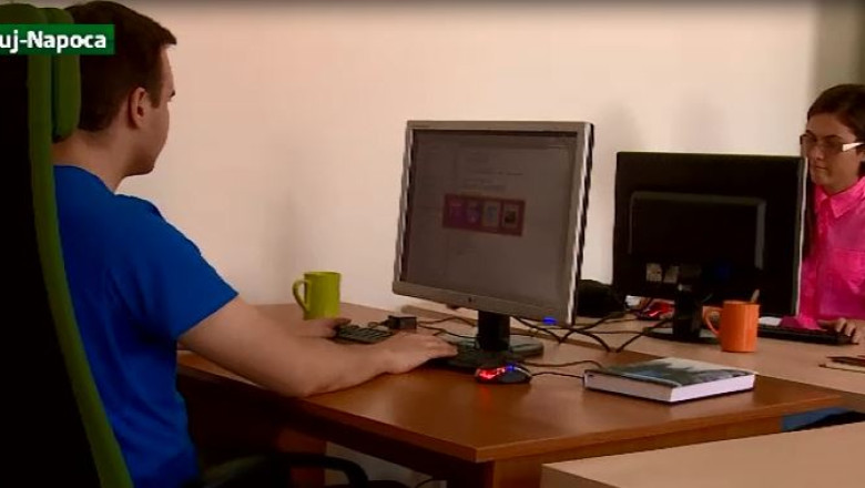 Vacanta de vara la munca Imagine