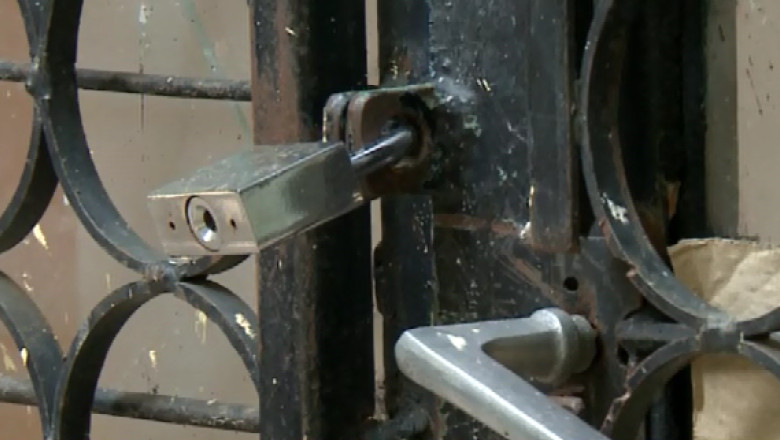 Vacanta in cabinetele parlamentarilor Imagine