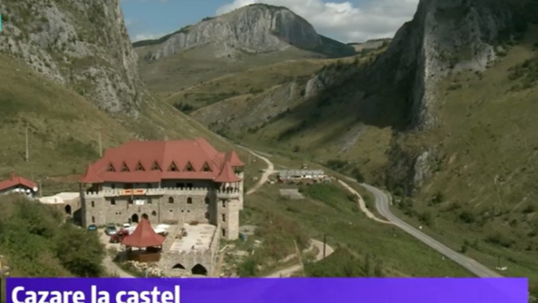 Vacanta la castel, in inima Transilvaniei Imagine